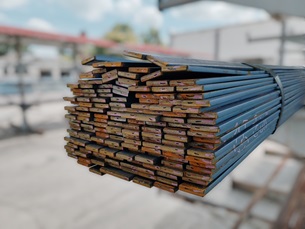 Egy köteg 40x8 mm-es laposvas - kismetalvasker.hu