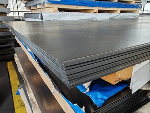 Egy raklap 1500x3000x1 mm-es hidegen hengerelt vaslemez - kismetalvasker.hu
