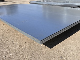 Egy köteg 1500x3000x4 mm-es horganyzott acéllemez - kismetalvasker.hu